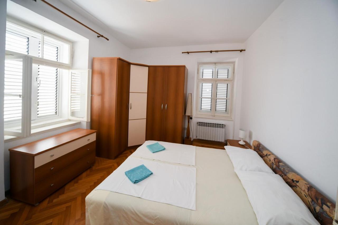 Apartments Bazilika Novalja Exterior photo